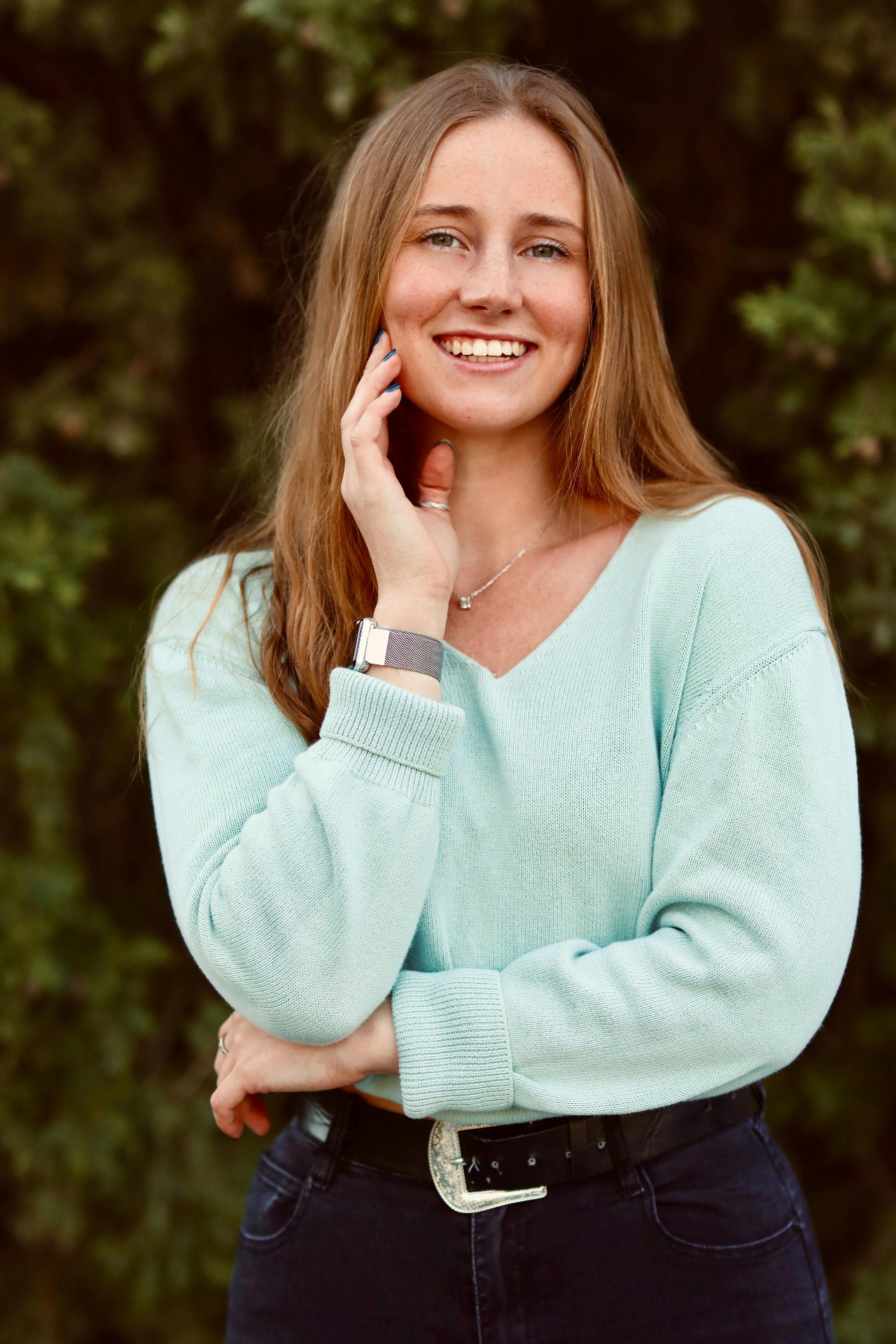 Portrait of Hannah L.